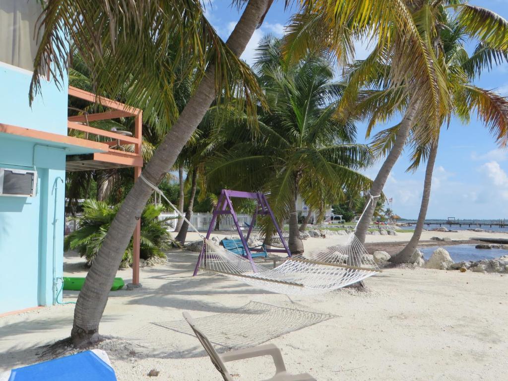 White Sands Inn Маратон Экстерьер фото