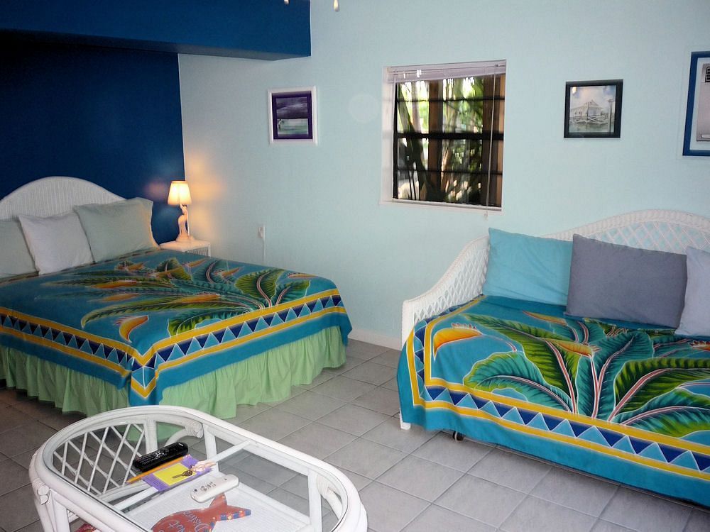 White Sands Inn Маратон Экстерьер фото